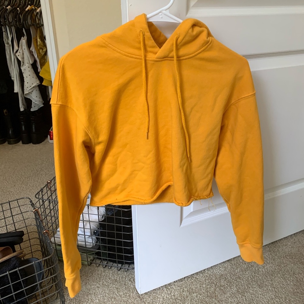 cropped hoodie